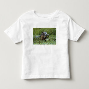 Afrika, Kenia, Masai Mara NR. Eine Mutter Nilpferd Kleinkind T-shirt