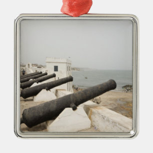 Afrika, Westafrika, Ghana, Elmina. Kanonen schütze Ornament Aus Metall