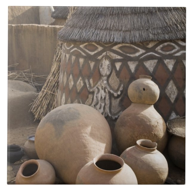 Afrika, Westafrika, Ghana, Sirigu. handgefertigt Fliese (Vorderseite)