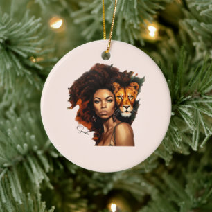 Afrikanisch-amerikanische Frau mit Majestic Lion Keramik Ornament