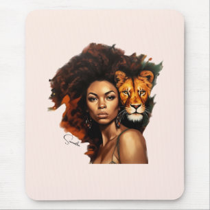 Afrikanisch-amerikanische Frau mit Majestic Lion Mousepad