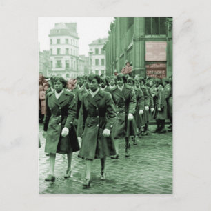 Afrikanisch-amerikanische Frauen marschieren Postkarte