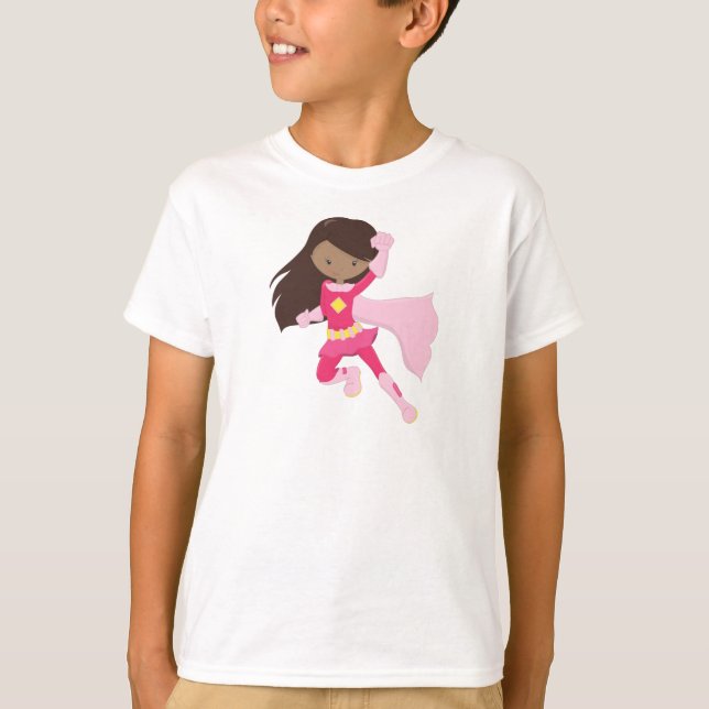 Afrikanische Amerikanerin, Superheldin Girl, rosa  T-Shirt (Vorderseite)