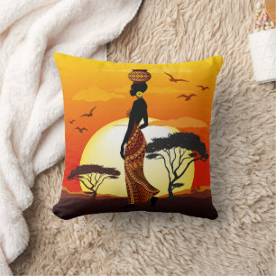 Afrikanische Beautiful Woman Silhouette über afrik Kissen