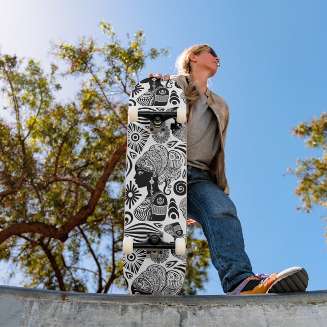 Afrikanische Girl Portrait Tribal Tattoo Skateboard (Außenbereich 1)