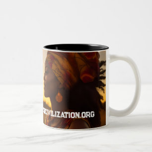 AFRIKANISCHE KÖNIGIN IN DER AFRIKANISCHEN EBENE ZWEIFARBIGE TASSE