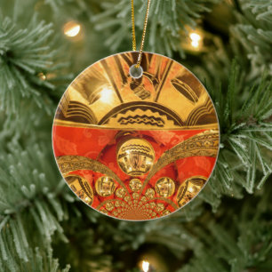 Afrikanische Kulturkunst: Rich Golden Red Design Keramik Ornament