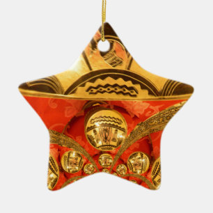Afrikanische Kulturkunst: Rich Golden Red Design Keramikornament