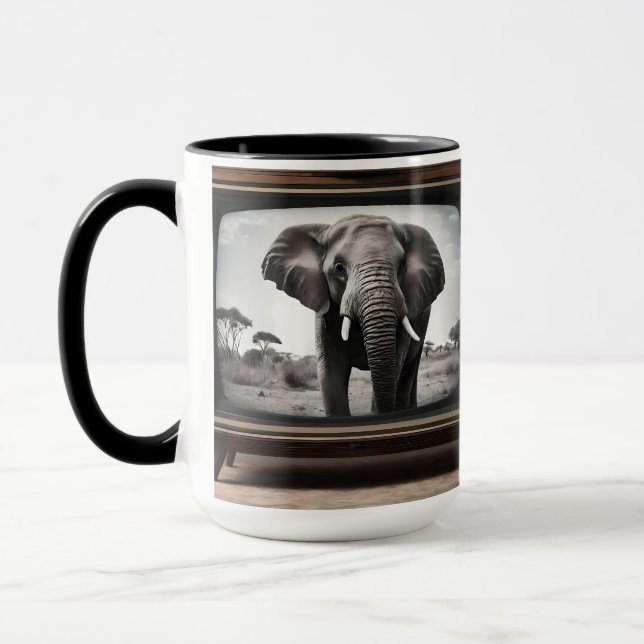 afrikanischer Elefant im analogen Fernsehen, Tasse (Links)