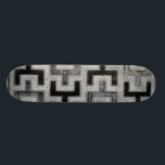 Afrikanisches Mudcloth Textil mit geometrischen Mu Skateboard<br><div class="desc">Dieser Druck wurde von Norman Wyatt,  Jr. im Stil eines afrikanischen Lehmtuchs gemacht. Der aus Mali stammende Schlammstoff ist ein Zeichen kultureller Identität. Zeigen Sie Ihre Liebe von globalen Kultur- und geometrischen Mustern,  indem Sie diesen Ausdruck erwerben!</div>
