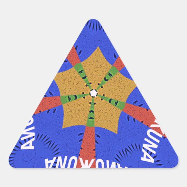 Afrikanisches Stammesdesign: Hakuna Matata Dreieckiger Aufkleber (Vorderseite)
