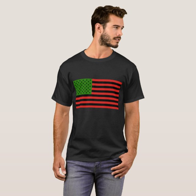 Afroamerikaner-Flagge - rotes Schwarzes und grün T-Shirt (Vorne ganz)