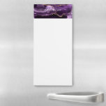 Agate Lila Violet Gold Glitzer Geode Individuelle  Magnetischer Notizblock<br><div class="desc">Agate Lila Violet Gold Glitzer Geode Individuelle Name Sparkle Marmor Personalisiert Geburtstag - Geburtstag oder Hochzeitsgeschenk / Beides - Fügen Sie Ihren Namen - Text oder Entfernen - Make Your Special Gift - Neu vergrössern und verschieben oder entfernen und fügen Sie Text / Elemente mit Anpassungstool. Design von MIGNED. Bitte...</div>