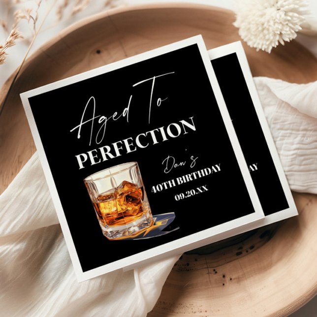 Aged To Perfection Whisky Glass Birthday Party Serviette (Von Creator hochgeladen)