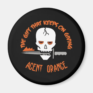 Agent Orange das Geschenk DUNK Magnet