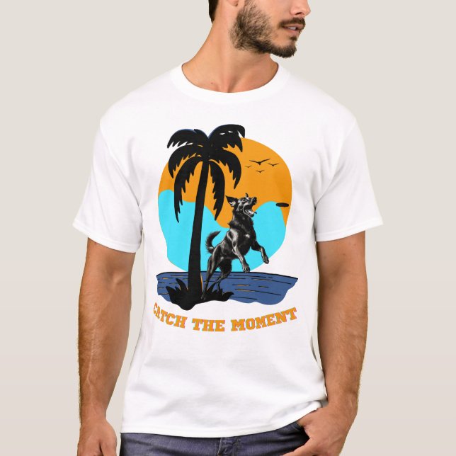  Agility Summer Vibes: Retro Sunset Jumping Dog Ar T-Shirt (Vorderseite)