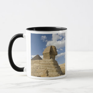 Ägypten, Giza. Die große Sphynx erhebt sich über d Tasse