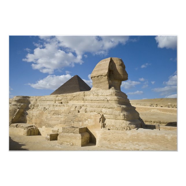 Ägypten, Gizeh. Die große Sphynx erhebt sich über  Fotodruck (Vorne)