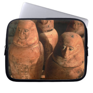 Ägypten, Kanopenkrüge der 26. Dynastie gefunden in Laptopschutzhülle
