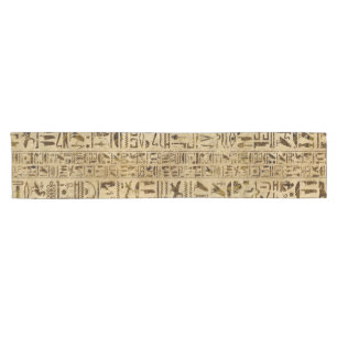 Ägyptische Hieroglyphen auf Papyrus Kurzer Tischläufer