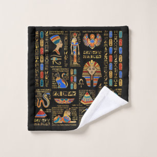 Ägyptische Hieroglyphen und Gottheiten auf schwar Waschlappen