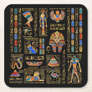 Ägyptische Hieroglyphen und Gottheiten auf schwarz Rechteckiger Pappuntersetzer