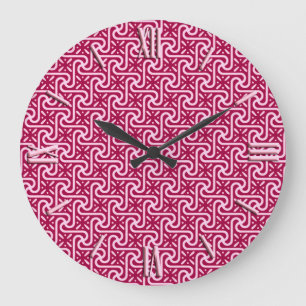 Ägyptisches Fliesenmuster, bordeauxrot und rosa Große Wanduhr