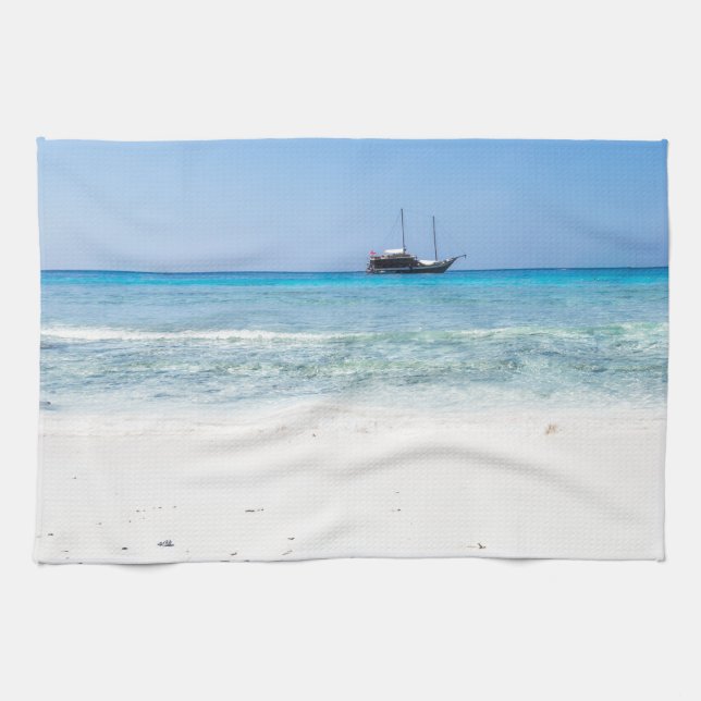 Ähnlicher weißer Sandstrand und türkisblaues Meer Küchentuch (Horizontal)