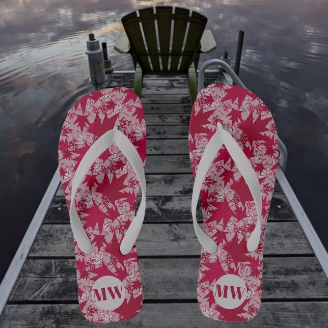 Ahorn-Blätter im rosa Hintergrund Flip Flops (Von Creator hochgeladen)