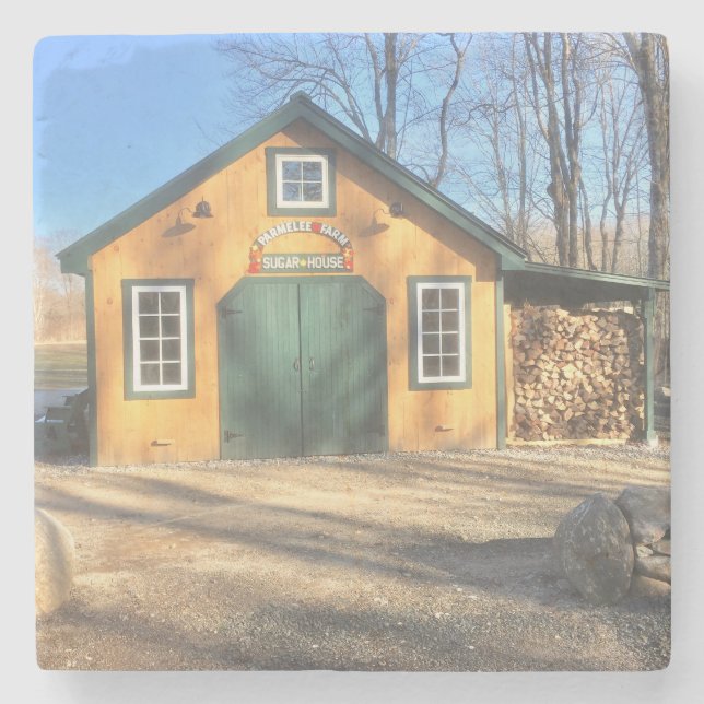 Ahorn-Zuckerhaus an Parmelee Bauernhof Steinuntersetzer (Vorderseite)