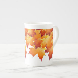 Ahornpaare auf einer Knochen-China-Tasse Prozellantasse