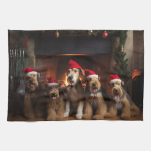 Airedale am Kamin Weihnachten Geschirrtuch