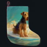 Airedale Beach Surfgrafik Kleiner Weihnachtsstrumpf<br><div class="desc">Tauchen Sie ein in die spielerische Welt des Kaninchen-Abenteuers mit diesem faszinierenden Bild. Ein gepflegter Hund geht zu den Wellen und reitet geschickt auf einem sonnengeküssten Strand. Das lebendige Kunstwerk vereint wunderbar das Wesentliche der Erregung am Strand, während der Hund furchtlos auf den Wellen reitet und den Geist von Spaß...</div>