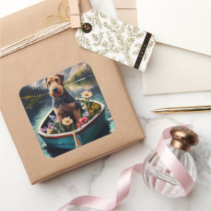 Airedale Dog on a Paddle: Ein Landschaftliches Abe Quadratischer Aufkleber