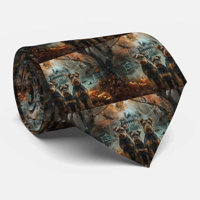 Airedale Halloween Night Doggy Delikatesse Krawatte (Gerollt)