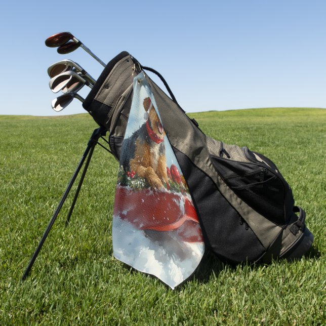 Airedale Hund in Sledge Let it Snow Weihnachten Golfhandtuch (Gras)