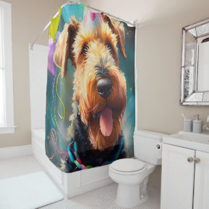 Airedale Hund mit Geburtstagshut und Ballons Duschvorhang
