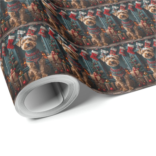 Airedale Hund mit Weihnachtsgeschenken Feuerplatz Geschenkpapier (Rolleneckpunkt)