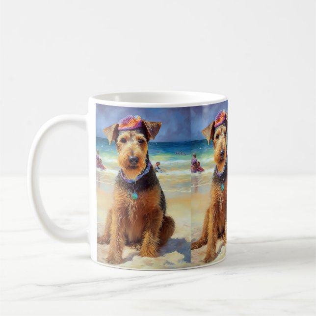 Airedale on Beach, Sommergeschenk für Hundefreunde Kaffeetasse (Links)