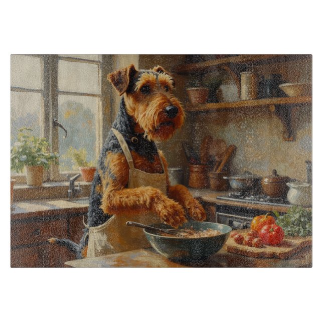 Airedale Terrier Cooking in Kitchen Schneidebrett (Vorderseite)