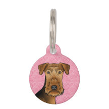 Airedale Terrier Süßer Hundekopf auf rosa Herzen