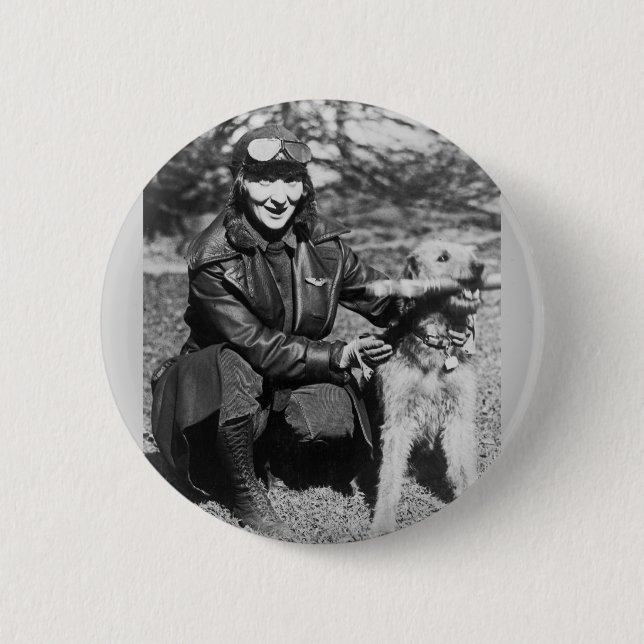 Airedale und Aviatrix, frühe Zwanzigerjahre Button (Vorderseite)