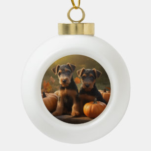 Airedale Welpe Herbstfreude Kürbis Keramik Kugel-Ornament