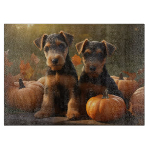 Airedale Welpe Herbstvergnügen Kürbis Schneidebrett