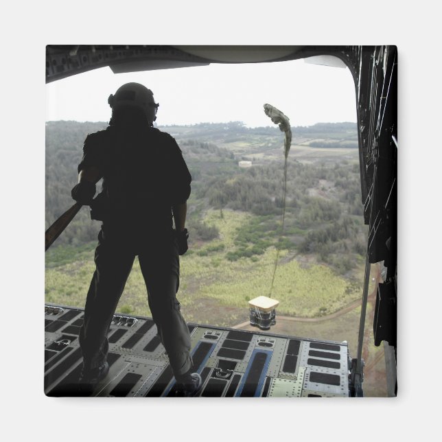 Airman sieht sich einen Bundle-Fall an Magnet (Vorne)