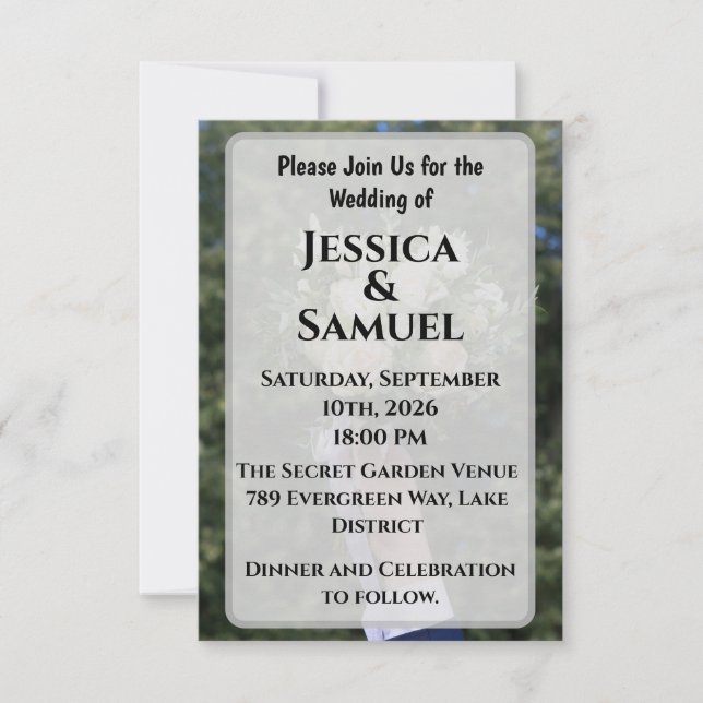 Airy Outdoor Wedding Invitation with White Roses Einladung (Vorderseite)