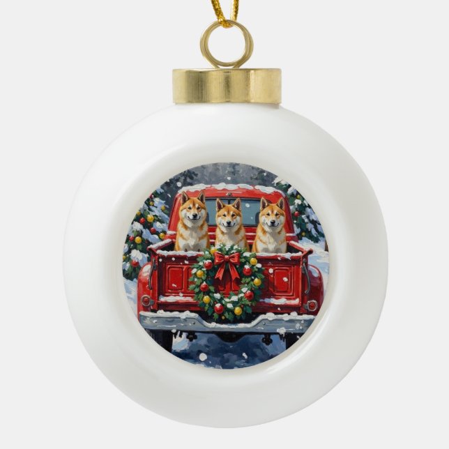 Akita Christmas Red Truck Holiday Keramik Kugel-Ornament (Vorderseite)