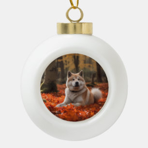 Akita im Herbst Leaves Fall Inspiriert Keramik Kugel-Ornament