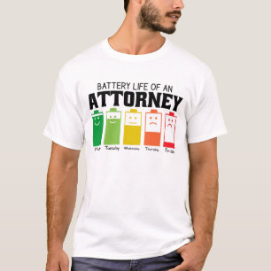 Akkubetriebsdauer eines Anwalts T-Shirt