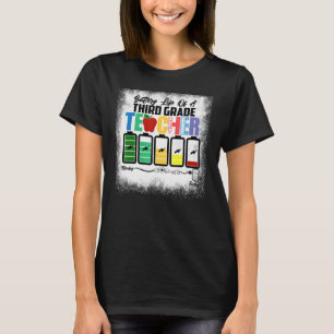 Akkulaufzeit eines dritten Lehrers der dritten Kla T-Shirt